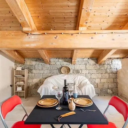 La Casa Di Paglia Girasole