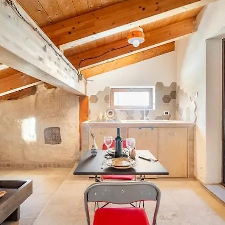 Affittacamere La Casa Di Paglia *